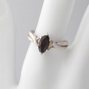 Vintage Avon Black Onyx Sterling Silver Ring Sizs 8 Marquise Cut Gemstone